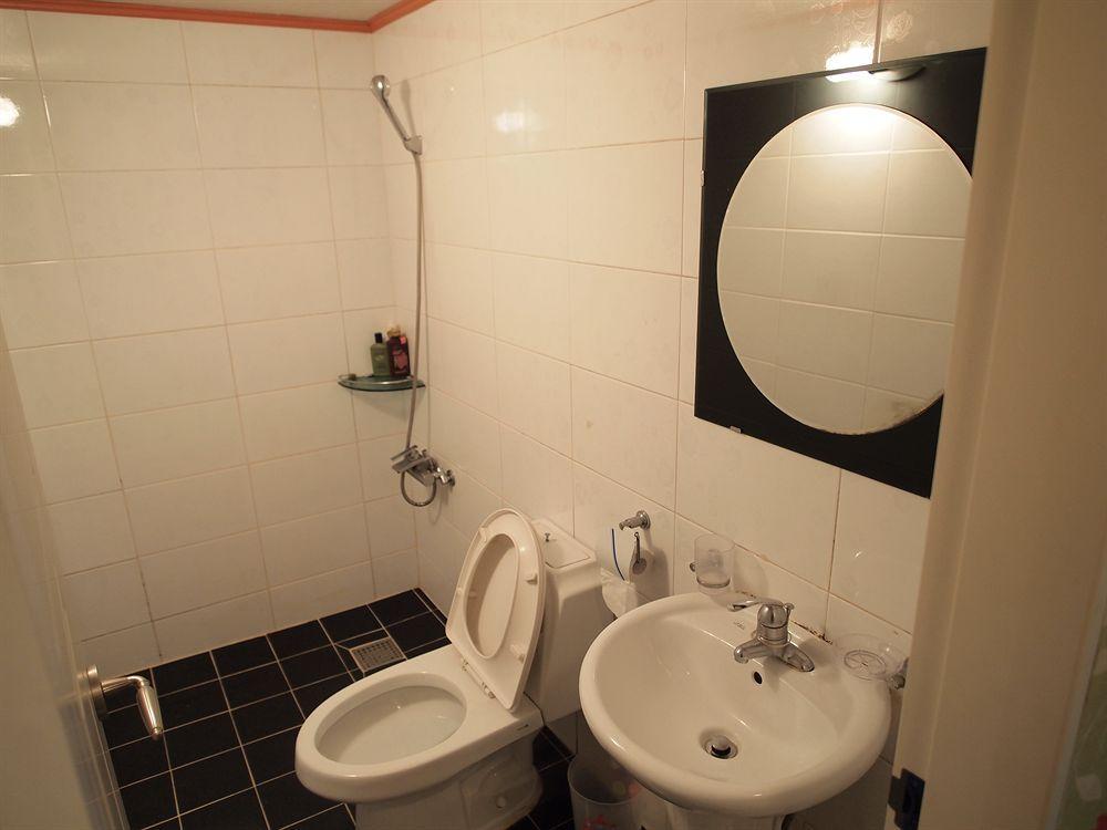Hostel Shinchon